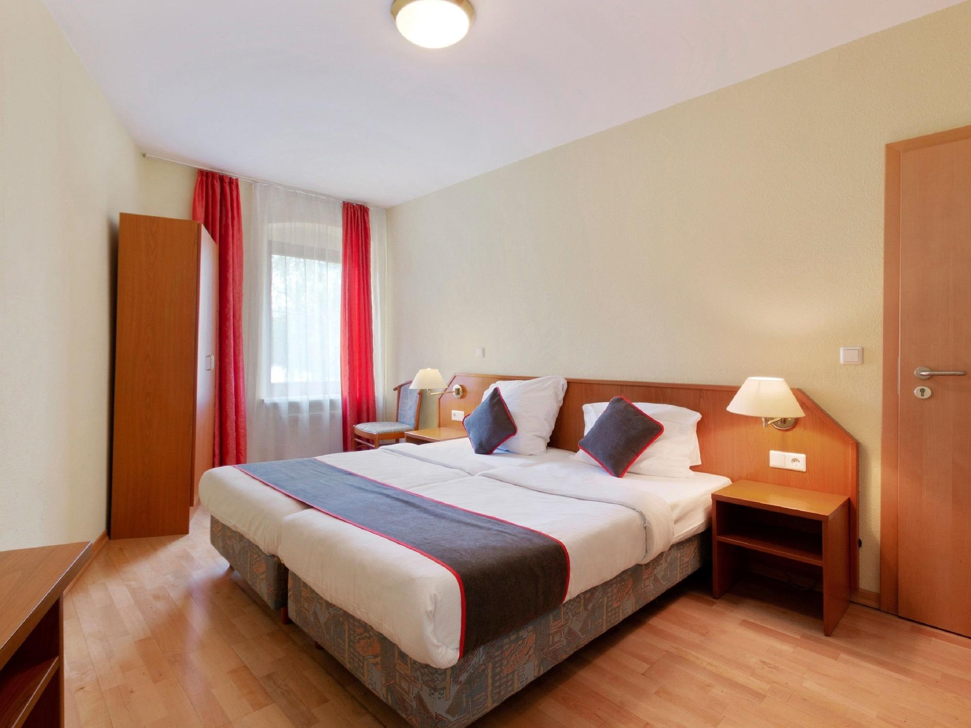 Hotel Bohemia Berlin Bagian luar foto